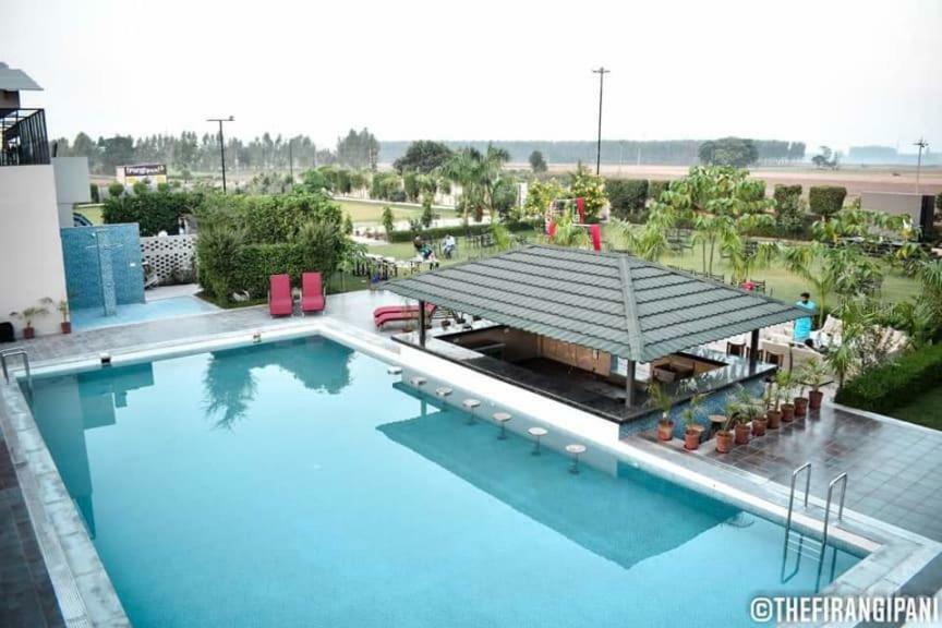 The Firangipani Country Resort Rājpura Extérieur photo